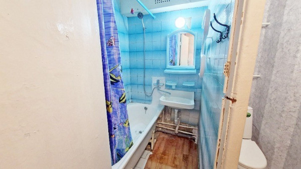 Продам двухкомнатную (2-комн.) квартиру, Южно-Моравская ул, 36, Воронеж г