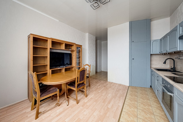 Продам двухкомнатную (2-комн.) квартиру, Новокуркинское ш, 51, Москва г