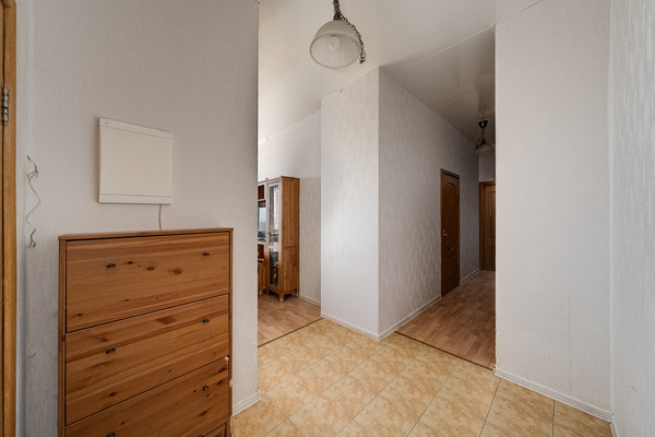 Продам двухкомнатную (2-комн.) квартиру, Новокуркинское ш, 51, Москва г