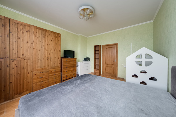 Продам двухкомнатную (2-комн.) квартиру, Новокуркинское ш, 51, Москва г