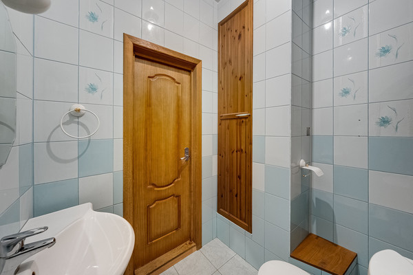 Продам двухкомнатную (2-комн.) квартиру, Новокуркинское ш, 51, Москва г