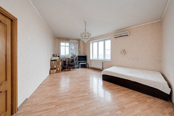 Продам двухкомнатную (2-комн.) квартиру, Новокуркинское ш, 51, Москва г