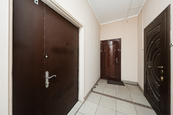 Продам двухкомнатную (2-комн.) квартиру, Новокуркинское ш, 51, Москва г