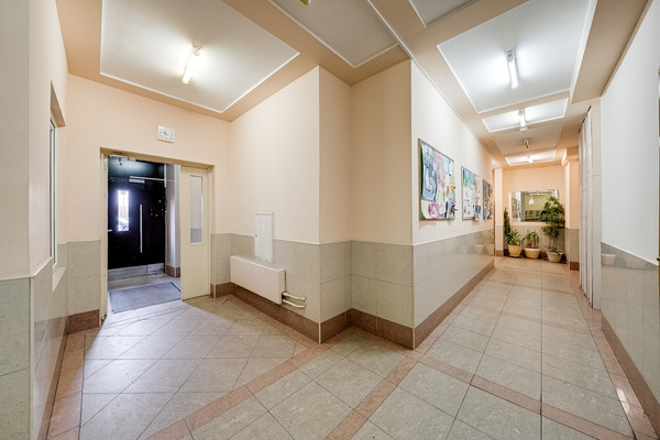 Продам двухкомнатную (2-комн.) квартиру, Новокуркинское ш, 51, Москва г