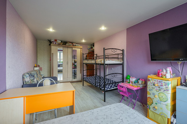 Продам многокомнатную квартиру, Танкиста Хрустицкого ул, 116А, Санкт-Петербург г