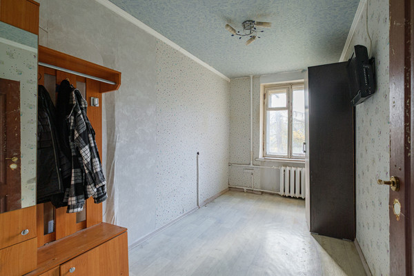 Продам многокомнатную квартиру, Танкиста Хрустицкого ул, 116А, Санкт-Петербург г