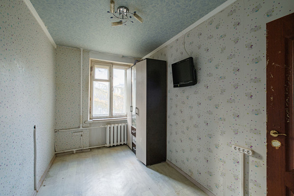 Продам многокомнатную квартиру, Танкиста Хрустицкого ул, 116А, Санкт-Петербург г