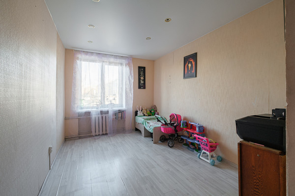 Продам многокомнатную квартиру, Танкиста Хрустицкого ул, 116А, Санкт-Петербург г