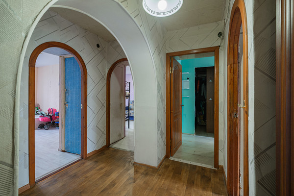 Продам многокомнатную квартиру, Танкиста Хрустицкого ул, 116А, Санкт-Петербург г