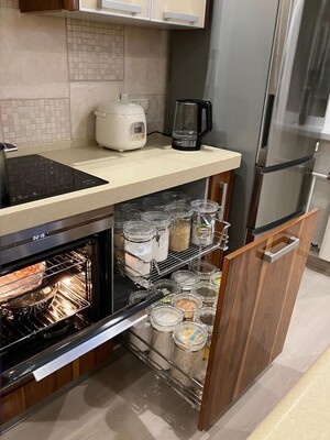 Продам трехкомнатную (3-комн.) квартиру, Маршала Савицкого ул, 16, Москва г