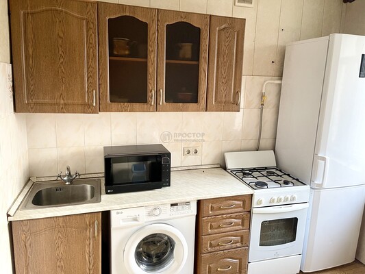 Продам трехкомнатную (3-комн.) квартиру, 2-я Владимирская ул, 15к4, Москва г