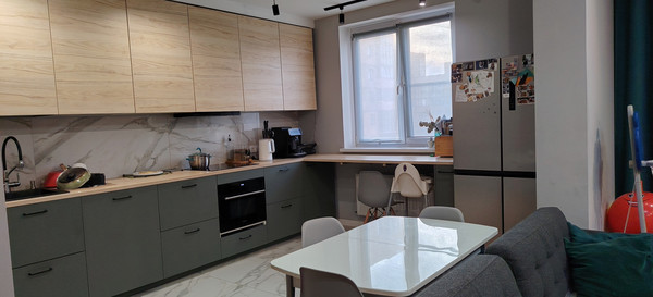 Продам трехкомнатную (3-комн.) квартиру, Хворостянского ул, 25, Новороссийск г