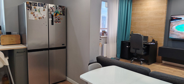 Продам трехкомнатную (3-комн.) квартиру, Хворостянского ул, 25, Новороссийск г