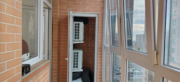 Продам трехкомнатную (3-комн.) квартиру, Хворостянского ул, 25, Новороссийск г