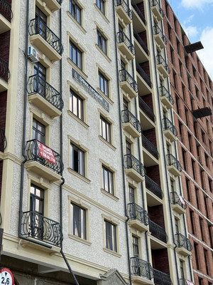 Продам трехкомнатную (3-комн.) квартиру, Атажукина ул, 155, Нальчик г