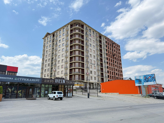 Продам трехкомнатную (3-комн.) квартиру, Атажукина ул, 155, Нальчик г