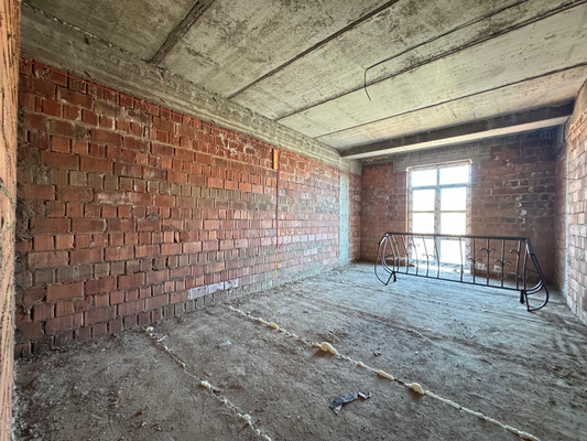 Продам трехкомнатную (3-комн.) квартиру, Атажукина ул, 155, Нальчик г