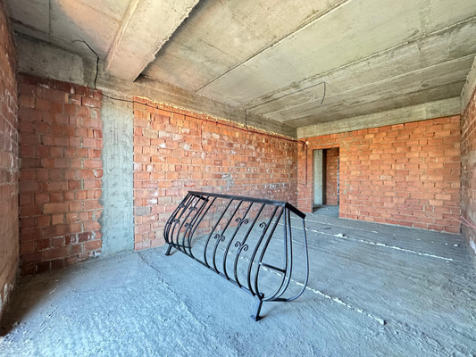 Продам трехкомнатную (3-комн.) квартиру, Атажукина ул, 155, Нальчик г