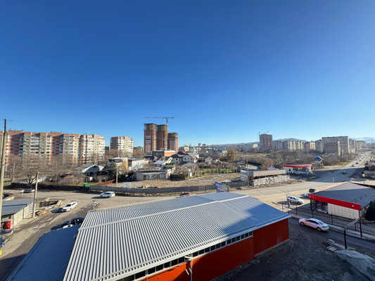 Продам трехкомнатную (3-комн.) квартиру, Атажукина ул, 155, Нальчик г