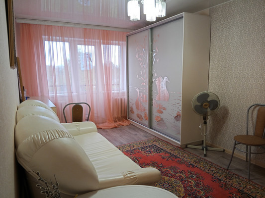 Продам двухкомнатную (2-комн.) квартиру, 1, Большая Вруда д