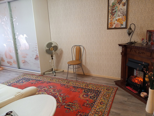 Продам двухкомнатную (2-комн.) квартиру, 1, Большая Вруда д