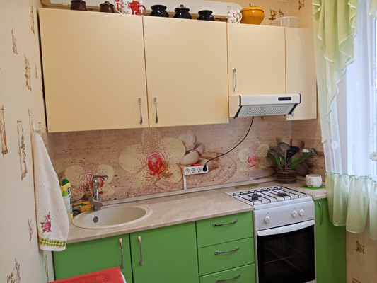 Продам двухкомнатную (2-комн.) квартиру, 1, Большая Вруда д