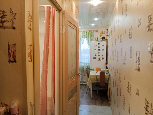 Продам двухкомнатную (2-комн.) квартиру, 1, Большая Вруда д