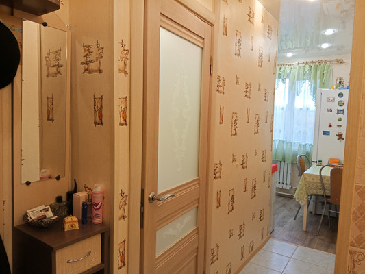 Продам двухкомнатную (2-комн.) квартиру, 1, Большая Вруда д