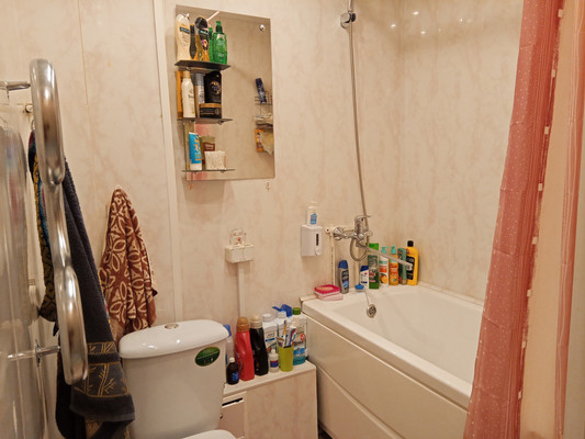 Продам двухкомнатную (2-комн.) квартиру, 1, Большая Вруда д