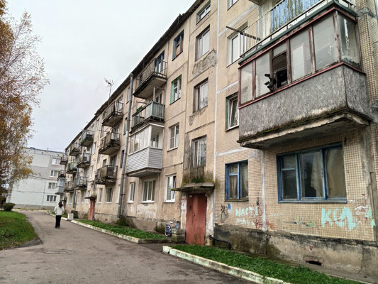 Продам двухкомнатную (2-комн.) квартиру, 1, Большая Вруда д