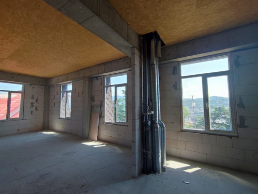 Продам трехкомнатную (3-комн.) квартиру, Виноградная ул, 55/1, Беранда с