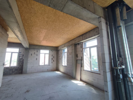 Продам трехкомнатную (3-комн.) квартиру, Виноградная ул, 55/1, Беранда с