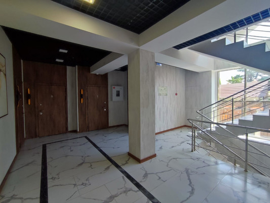 Продам трехкомнатную (3-комн.) квартиру, Виноградная ул, 55/1, Беранда с