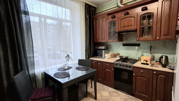 Продам двухкомнатную (2-комн.) квартиру, Решетникова ул, 9, Санкт-Петербург г