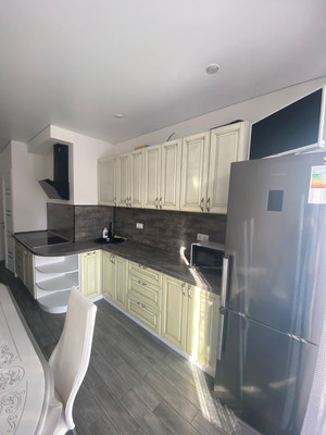 Сдам трехкомнатную (3-комн.) квартиру, Туапсинская (Центральный р-н) ул, 10, Сочи г