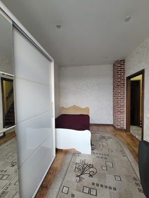 Продам трехкомнатную (3-комн.) квартиру, Учительская (Хостинский р-н) ул, 24г, Сочи г