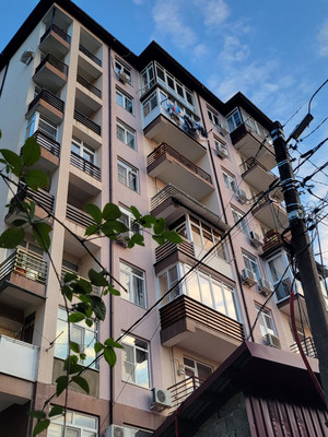 Продам трехкомнатную (3-комн.) квартиру, Учительская (Хостинский р-н) ул, 24г, Сочи г