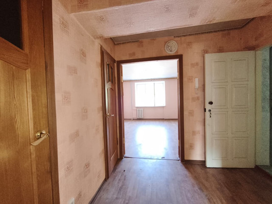 Продам двухкомнатную (2-комн.) квартиру, Школьная ул, 2А, Агой с