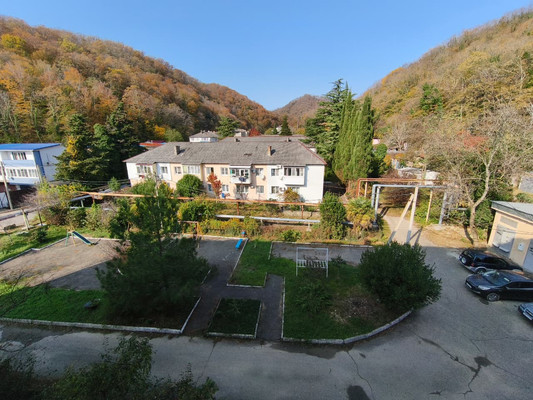 Продам двухкомнатную (2-комн.) квартиру, Школьная ул, 2А, Агой с