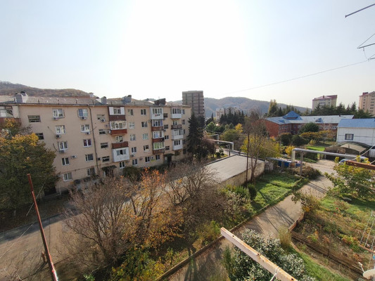 Продам двухкомнатную (2-комн.) квартиру, Школьная ул, 2А, Агой с