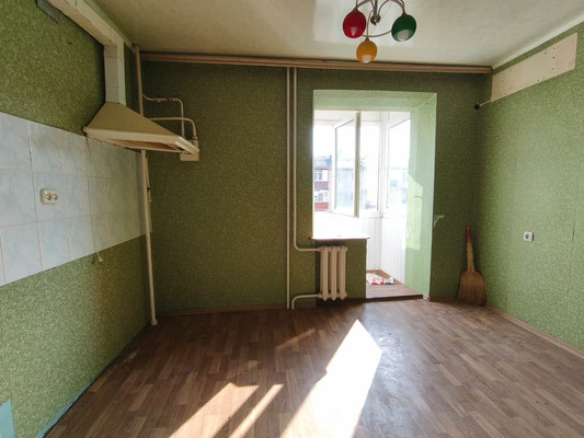 Продам двухкомнатную (2-комн.) квартиру, Школьная ул, 2А, Агой с