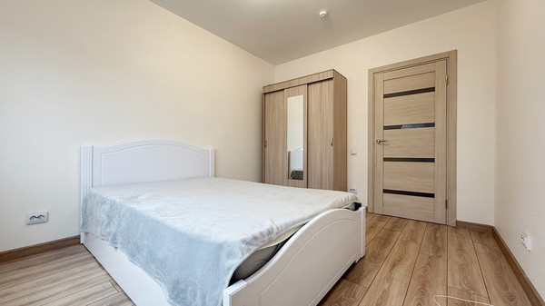 Продам однокомнатную (1-комн.) квартиру, Орлово-Денисовский пр-кт, 15к1, Санкт-Петербург г