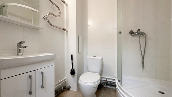 Продам однокомнатную (1-комн.) квартиру, Орлово-Денисовский пр-кт, 15к1, Санкт-Петербург г