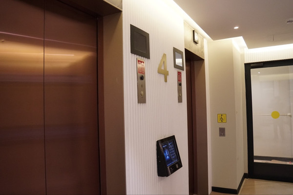 Продам трехкомнатную (3-комн.) квартиру, Генерала Дорохова ул, 49, Москва г