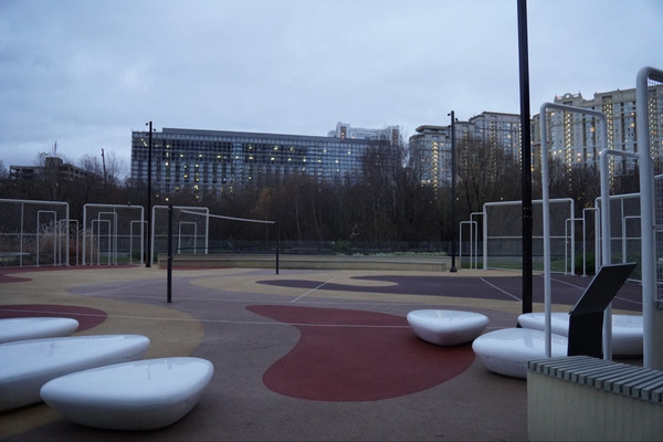 Продам трехкомнатную (3-комн.) квартиру, Генерала Дорохова ул, 49, Москва г