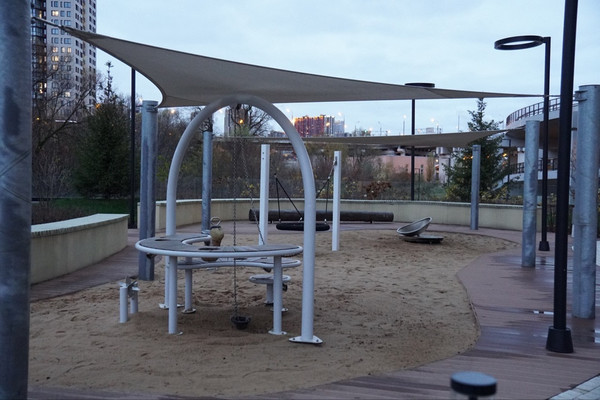 Продам трехкомнатную (3-комн.) квартиру, Генерала Дорохова ул, 49, Москва г