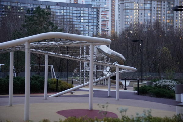 Продам трехкомнатную (3-комн.) квартиру, Генерала Дорохова ул, 49, Москва г