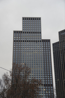 Продам трехкомнатную (3-комн.) квартиру, Генерала Дорохова ул, 49, Москва г