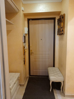 Продам трехкомнатную (3-комн.) квартиру, Трофимова ул, 35к20, Москва г