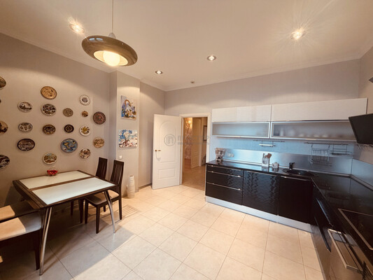 Продам однокомнатную (1-комн.) квартиру, Берёзовой Рощи проезд, 12, Москва г